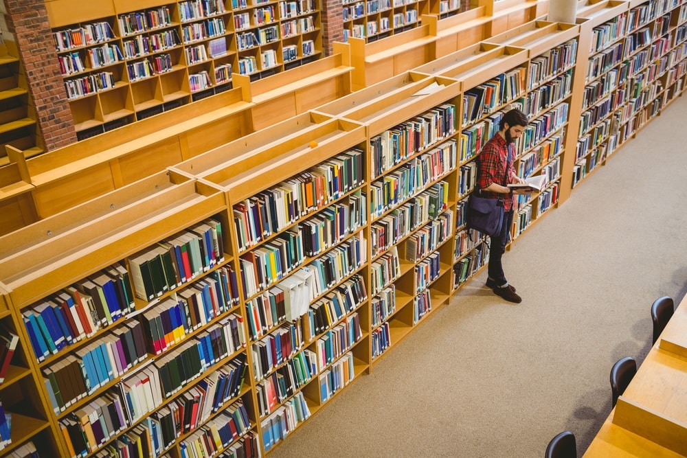 La promoción de la lectura y la alfabetización son esenciales para la IFLA