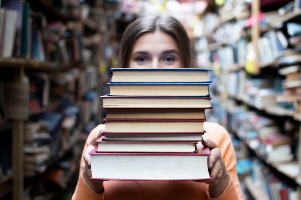 Librerías y bibliotecas forman parte de una gran familia que busca fomentar la lectura entre las personas