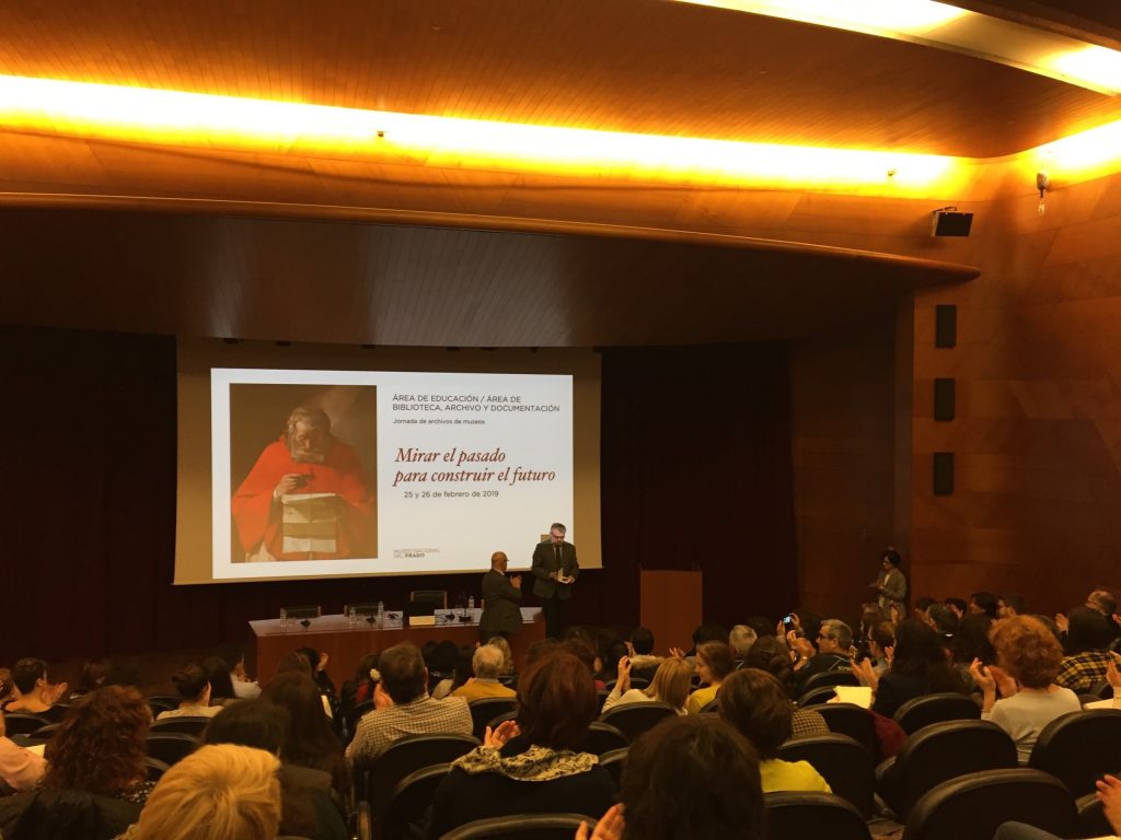 Entrega de la medalla de ANABAD al Museo del Prado por su labor archivística