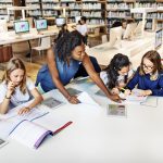 La fuerte relación entre el rendimiento de los estudiantes y las bibliotecas escolares