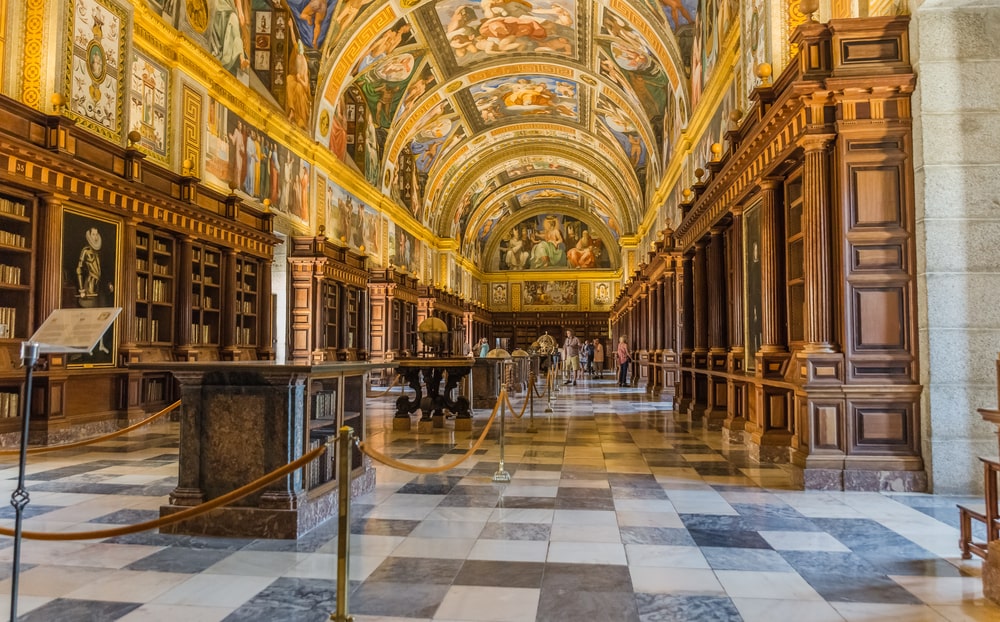 Las bibliotecas son centros de interés por la información, cultura y conocimiento que albergan en su interior