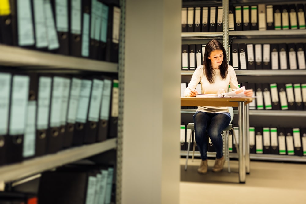 Principios básicos sobre el papel de archiveros y gestores de documentos en la defensa de los derechos humanos