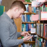 Andalucía apuesta por la versión móvil del catálogo en sus bibliotecas